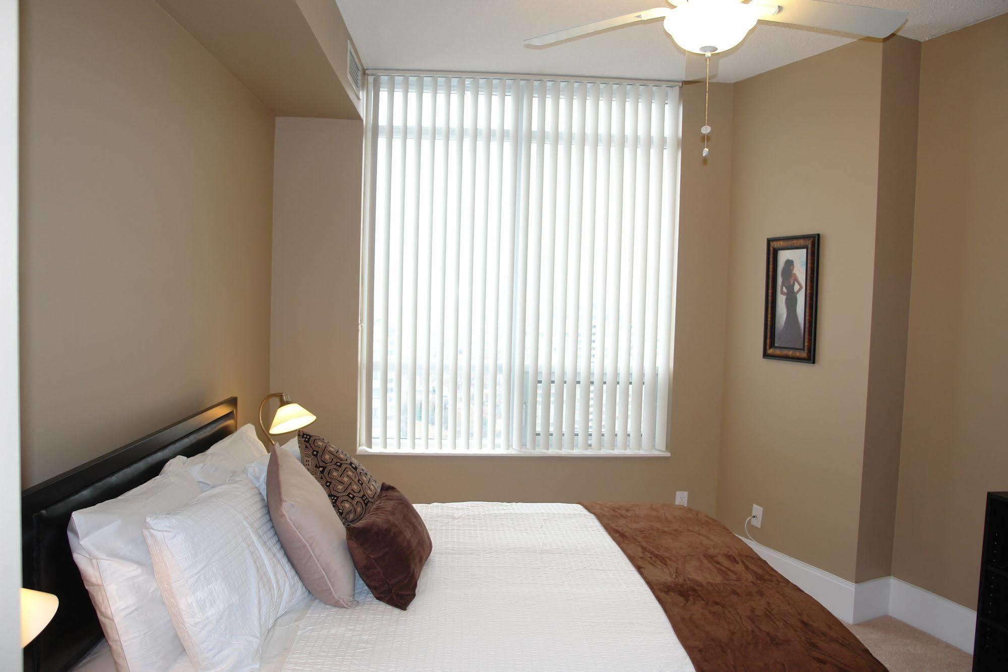 Goodwood Suites Mississauga Exterior foto